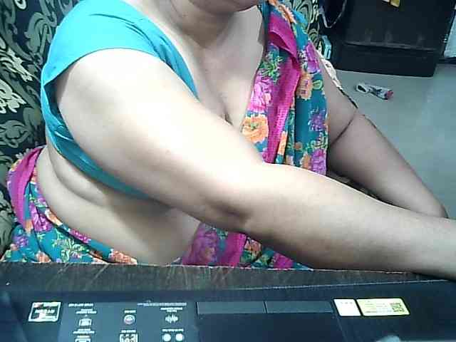 Indianbhabhimilf40 webcam