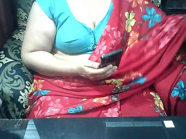 Indianbhabhimilf40 webcam