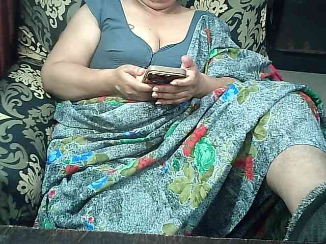 Indianbhabhimilf40 webcam