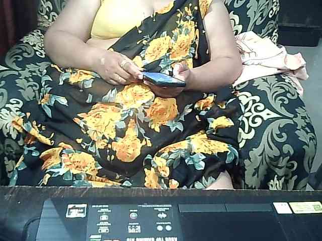 Indianbhabhimilf40 webcam