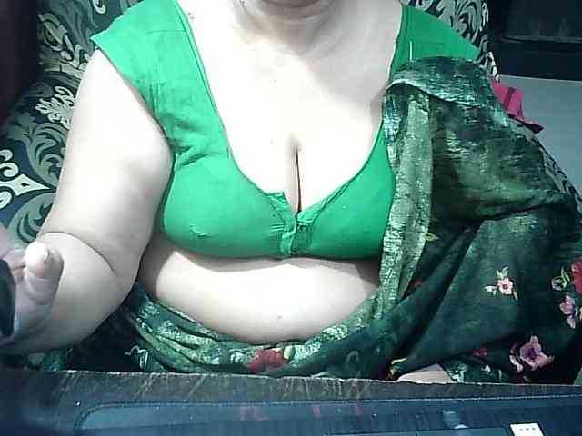 Indianbhabhimilf40 webcam