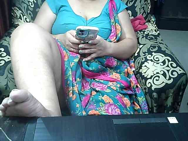 Indianbhabhimilf40 webcam