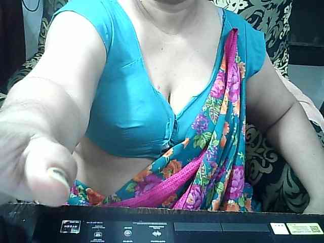 Indianbhabhimilf... Live Webcam on BongaCams