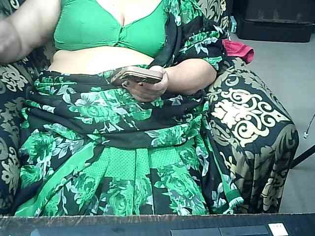 Indianbhabhimilf40 webcam