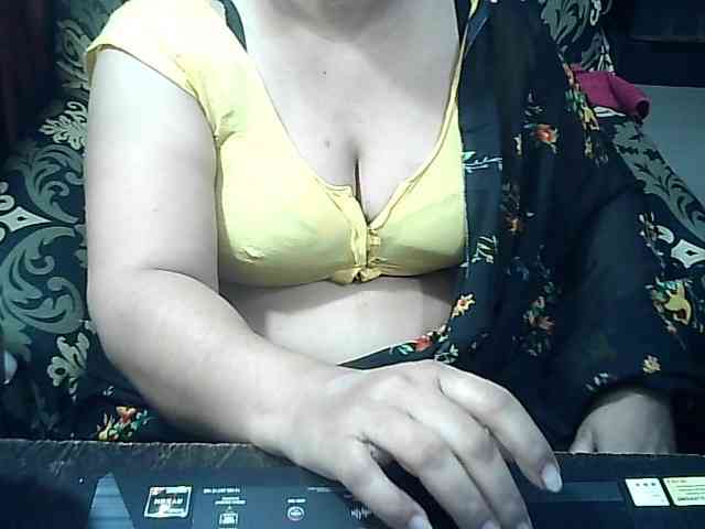 Indianbhabhimilf40 webcam