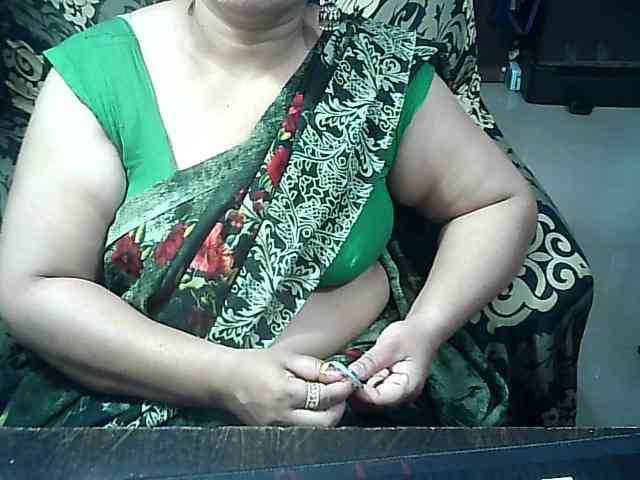 Indianbhabhimilf40 webcam