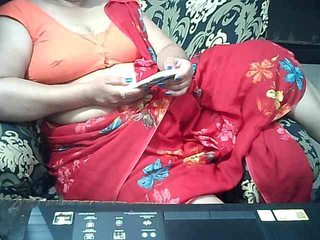 Indianbhabhimilf40 webcam