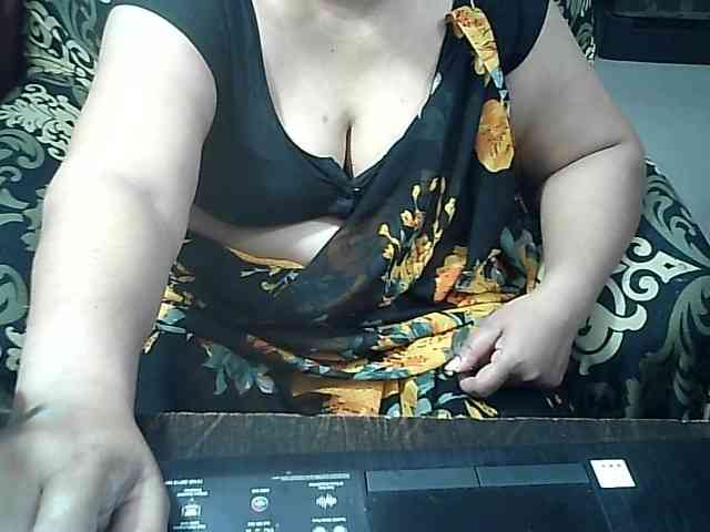 Indianbhabhimilf40 webcam