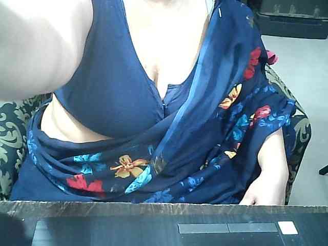 Indianbhabhimilf40 webcam