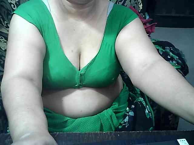 Indianbhabhimilf40 webcam