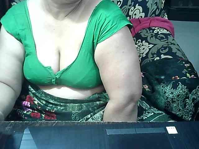 Indianbhabhimilf40 webcam