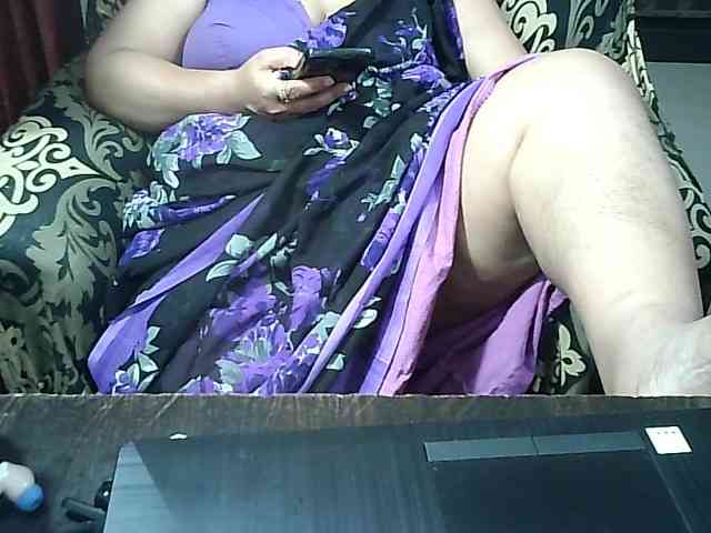Indianbhabhimilf40 webcam