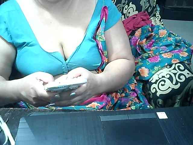 Indianbhabhimilf40 webcam