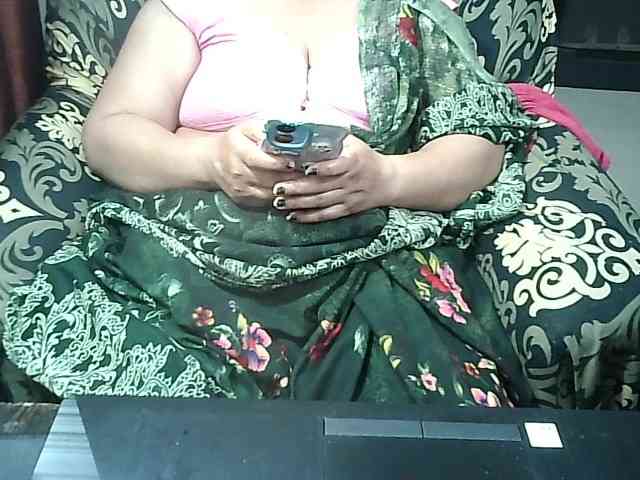 Indianbhabhimilf40 webcam