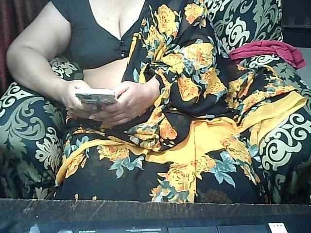 Indianbhabhimilf40 webcam