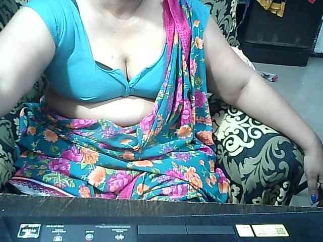 Indianbhabhimilf40 webcam
