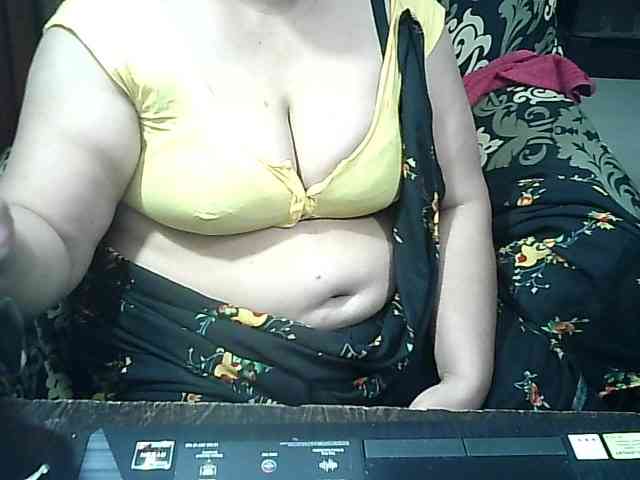 Indianbhabhimilf... Live Webcam on BongaCams