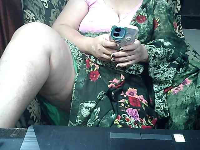 Indianbhabhimilf40 webcam