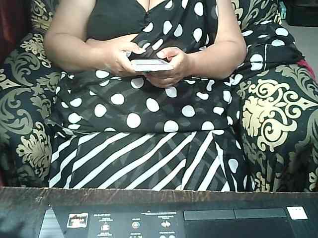 Indianbhabhimilf40 webcam