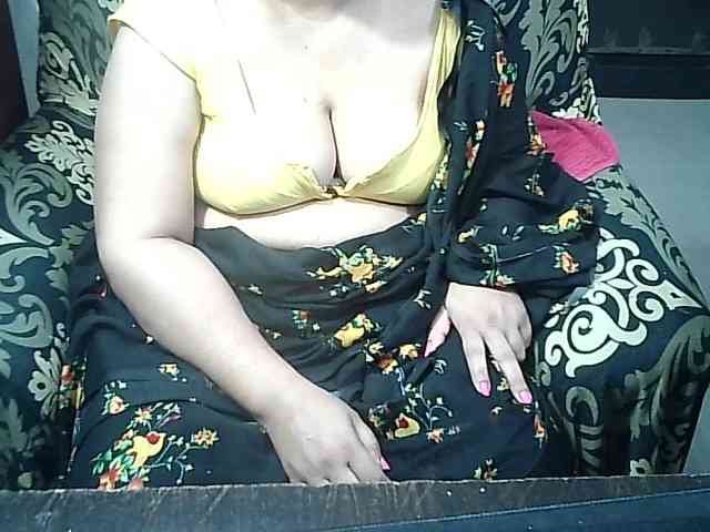 Indianbhabhimilf40 webcam