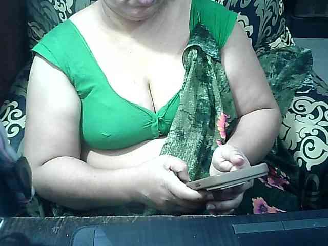 Indianbhabhimilf40 webcam