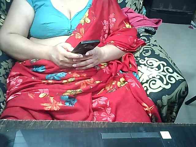 Indianbhabhimilf40 webcam