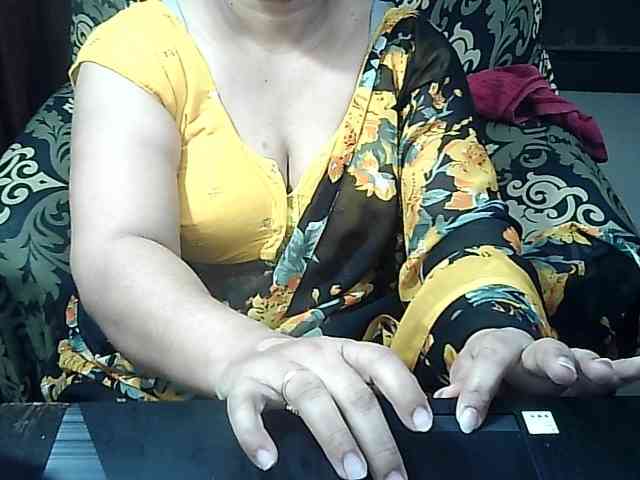 Indianbhabhimilf40 webcam