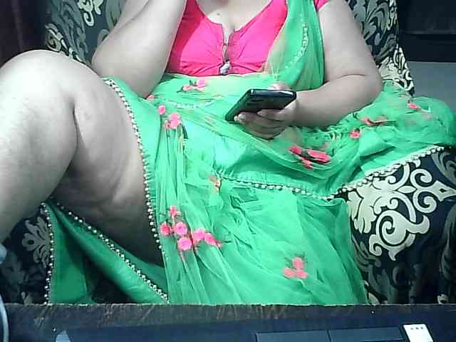 Indianbhabhimilf40 webcam