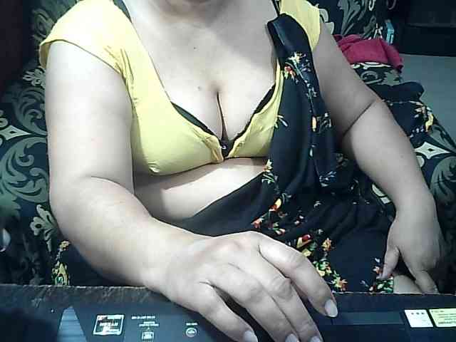 Indianbhabhimilf... Live Webcam on BongaCams