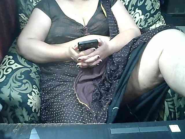 Indianbhabhimilf40 webcam