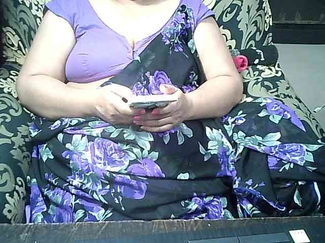 Indianbhabhimilf40 webcam