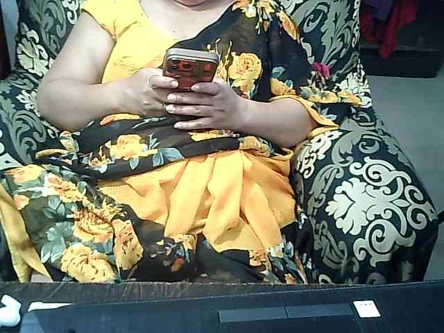 Indianbhabhimilf40 webcam