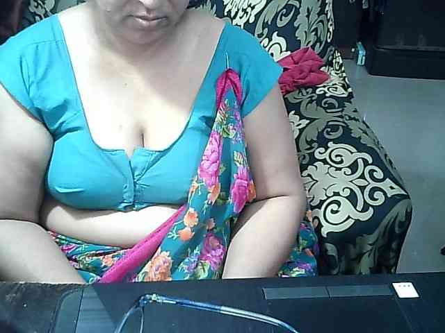 Indianbhabhimilf40 webcam
