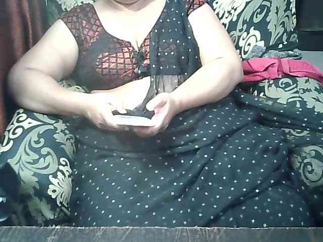 Indianbhabhimilf40 webcam