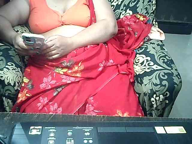 Indianbhabhimilf40 webcam