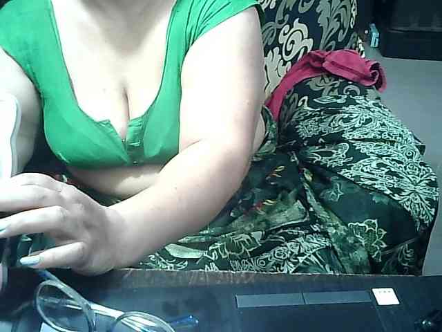 Indianbhabhimilf40 webcam