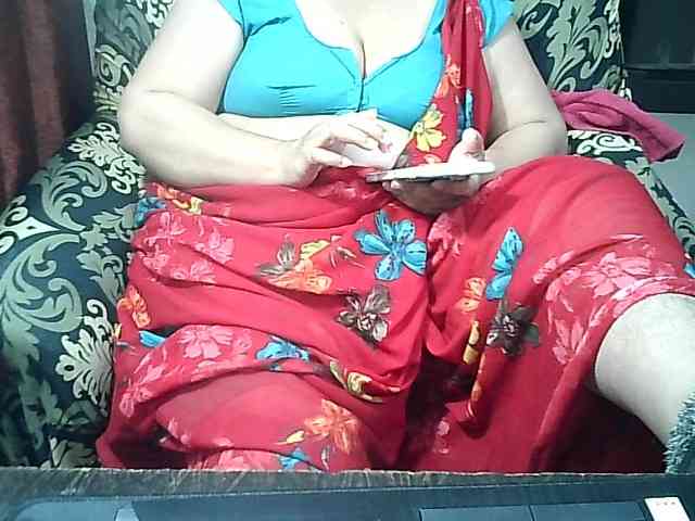 Indianbhabhimilf40 webcam