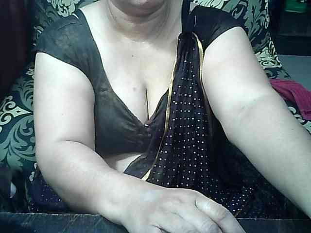 Indianbhabhimilf40 webcam