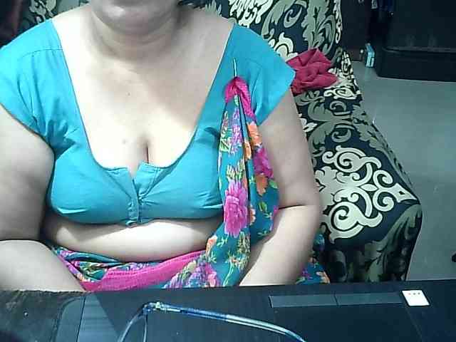 Indianbhabhimilf40 webcam