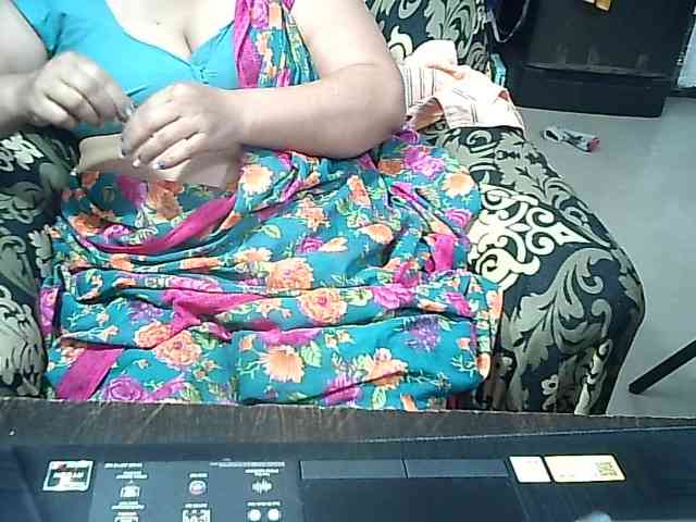 Indianbhabhimilf40 webcam