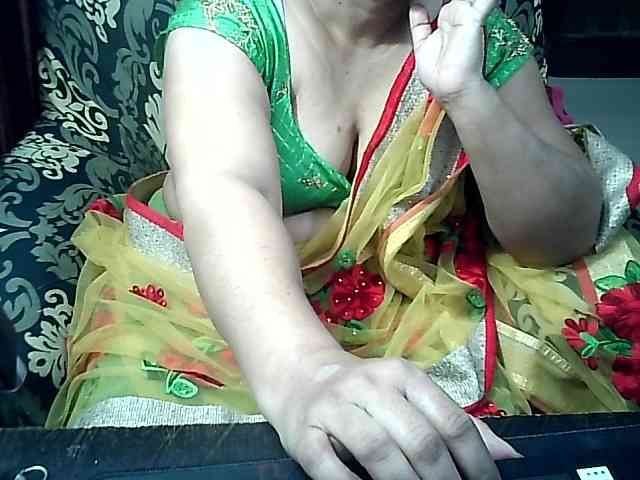 Indianbhabhimilf40 webcam