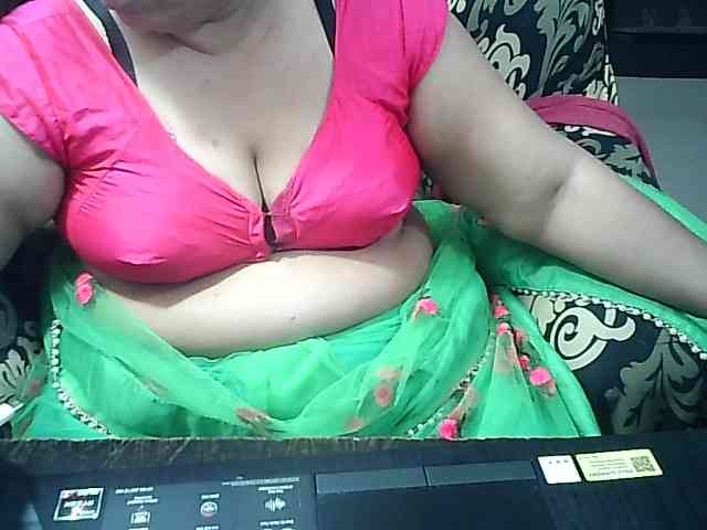 Indianbhabhimilf40 webcam
