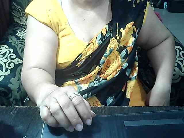 Indianbhabhimilf40 webcam