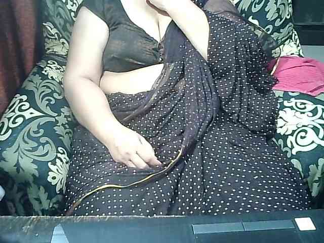 Indianbhabhimilf40 webcam
