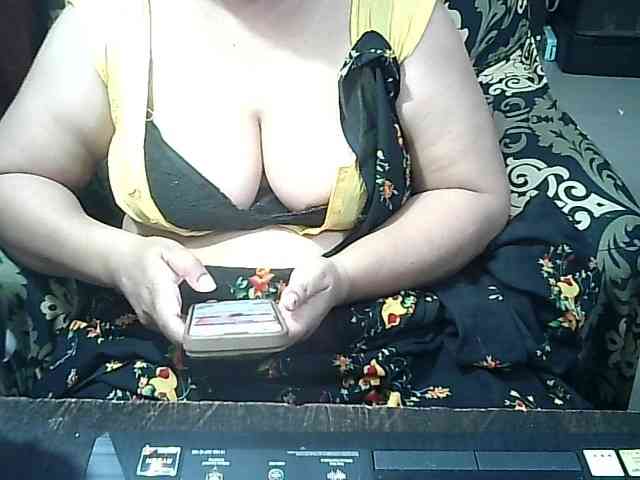Indianbhabhimilf40 webcam