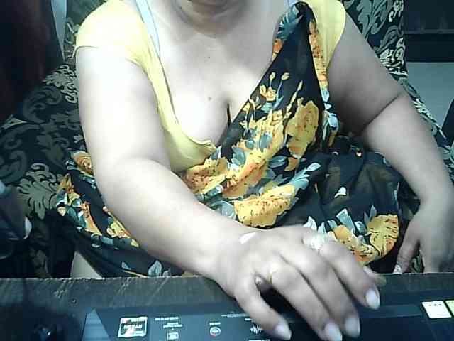 Indianbhabhimilf40 webcam