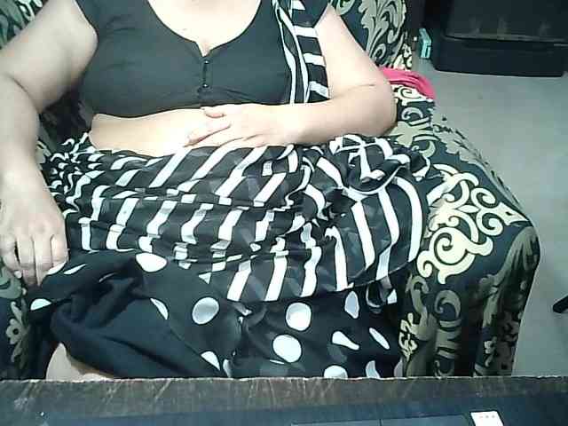 Indianbhabhimilf40 webcam