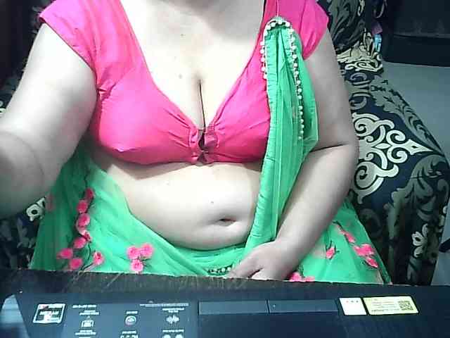 Indianbhabhimilf40 webcam
