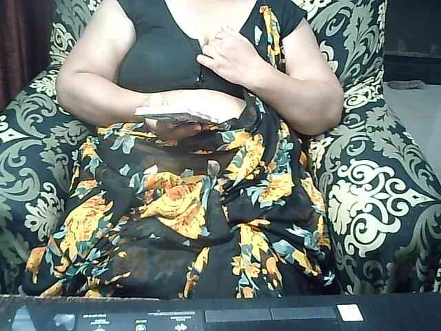 Indianbhabhimilf40 webcam