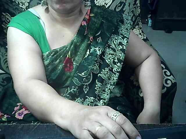 Indianbhabhimilf40 webcam